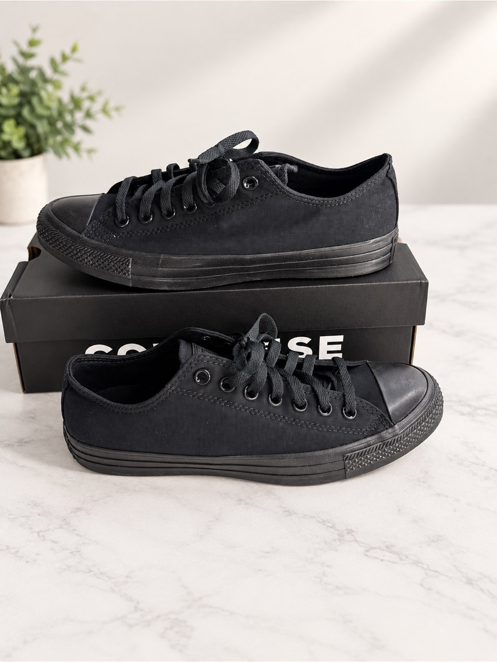 Converse Men's Low-Top Canvas Sneakers - Black